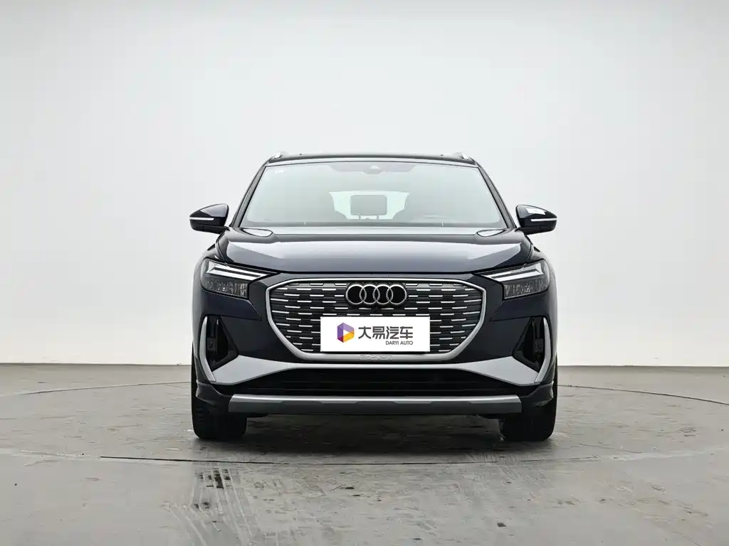 Photo 2 - Audi Q4 e-tron
