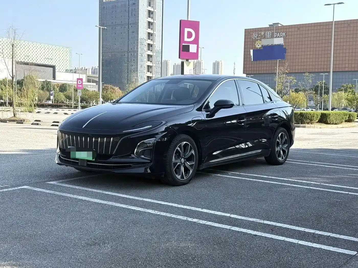 Hongqi E-QM5 2023 — пригон из Китая