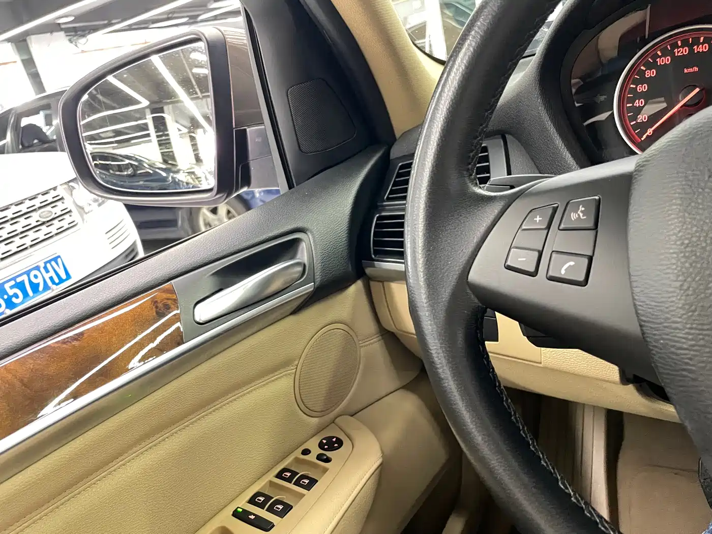 BMW X5 (Import) 2011 xDrive35i Leading Edition фото 15