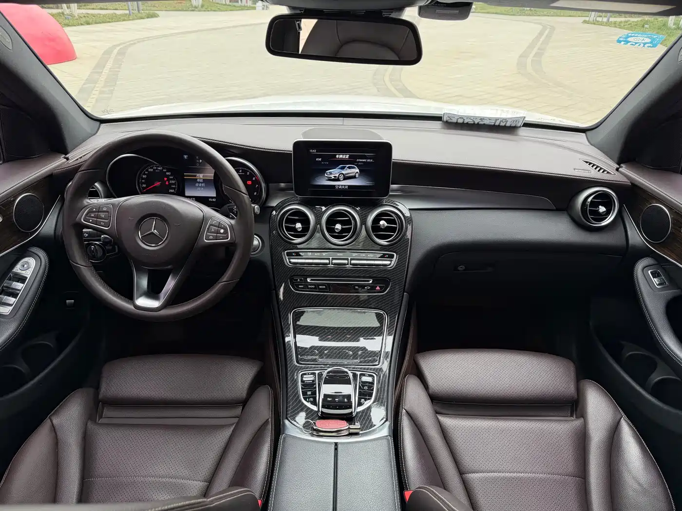 Mercedes-Benz GLC 2017 GLC 260 4MATIC Luxury фото 9