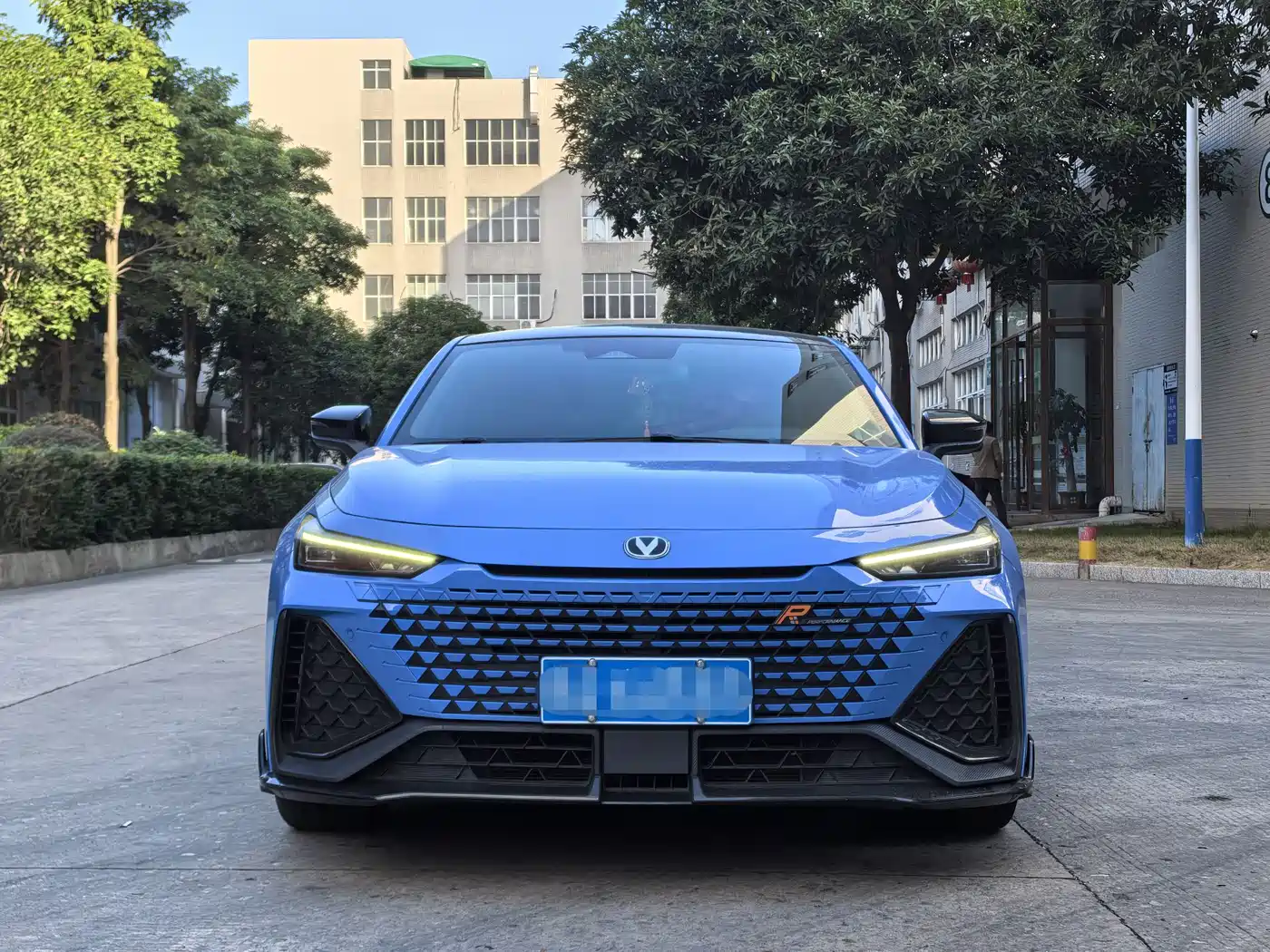 CHANGAN UNI-V