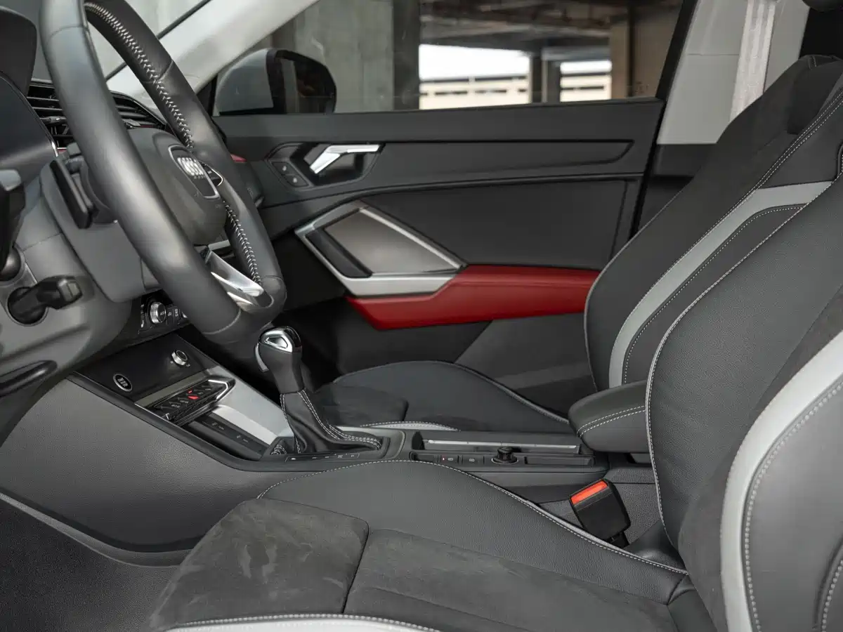 Audi Q3 2022 35 TFSI Fashion Dynamic фото 17