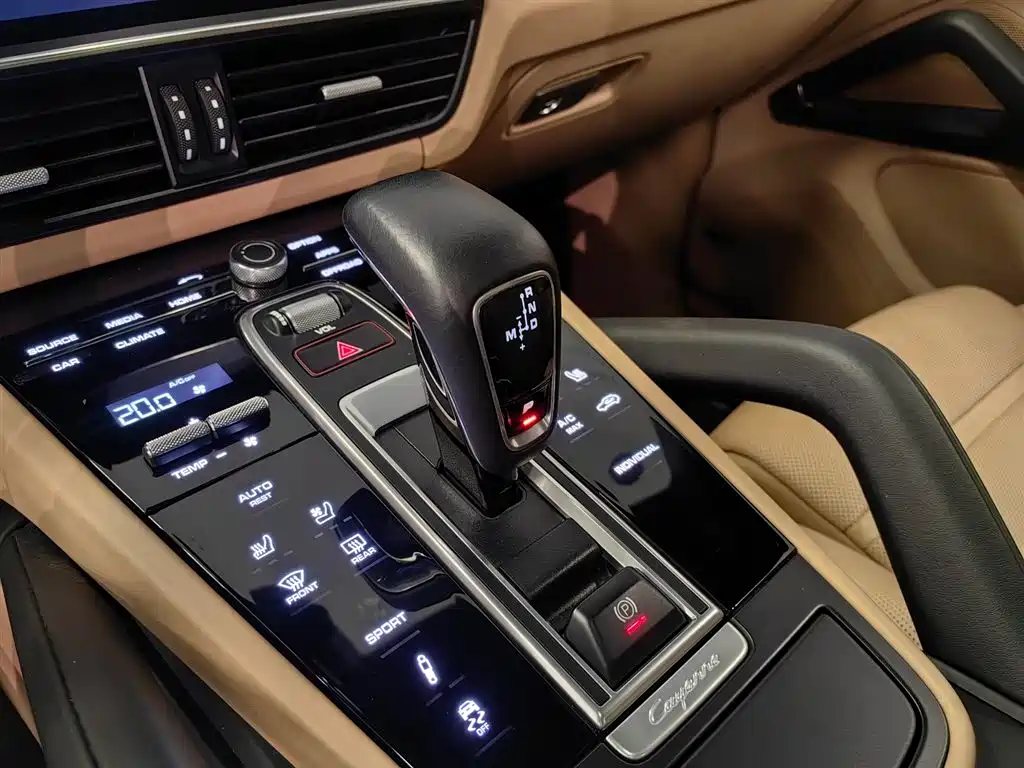 Porsche Cayenne 2022 Cayenne 3.0T Platinum Edition фото 12