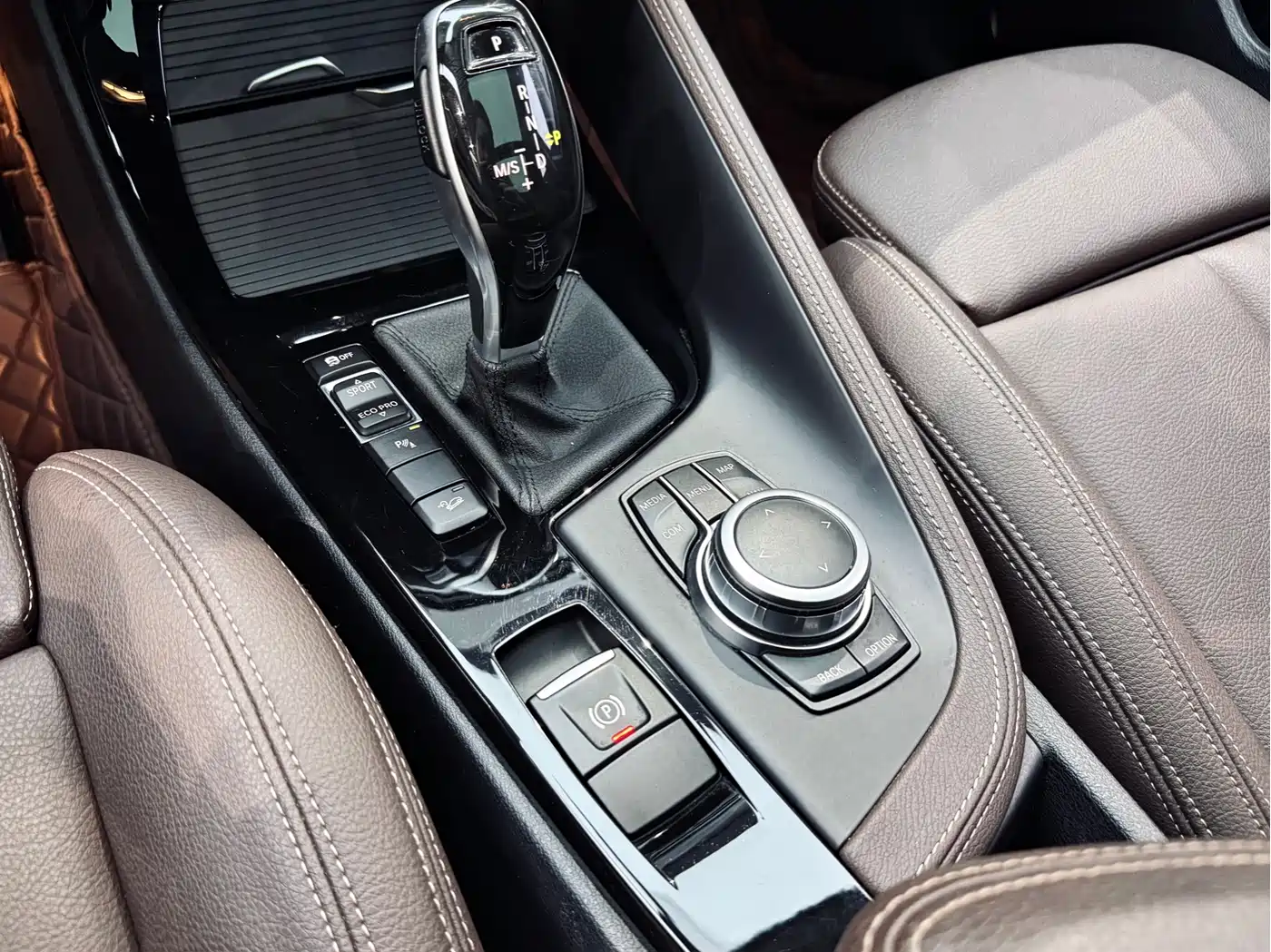 BMW X1 2020 xDrive25Li Premium Edition фото 23