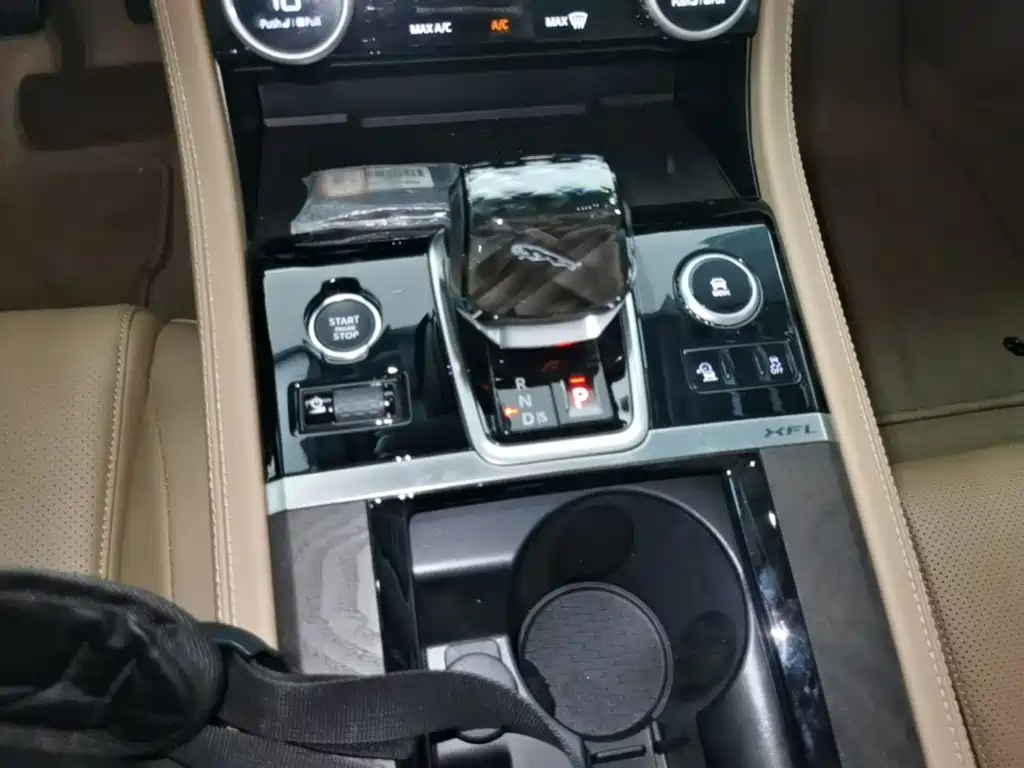 Jaguar XFL 2025 2024 2.0T P250 2WD Premium Luxury