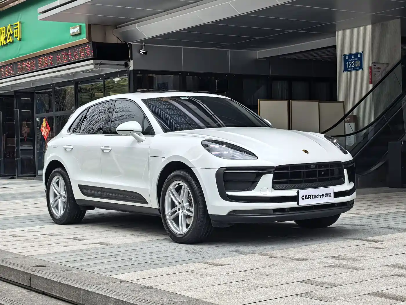 Porsche Macan 2022 Macan T 2.0T фото 6