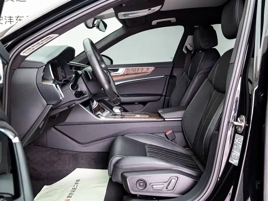 Audi A6L 2023 45 TFSI Premium Selection Elegance фото 10