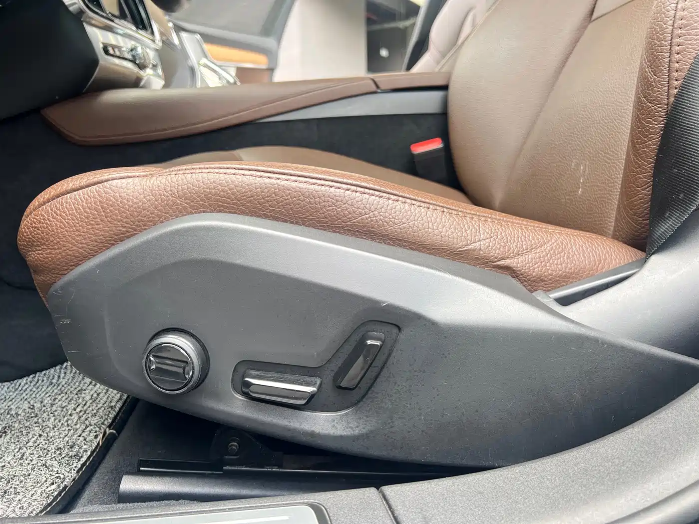 Фото 32 - Volvo S90