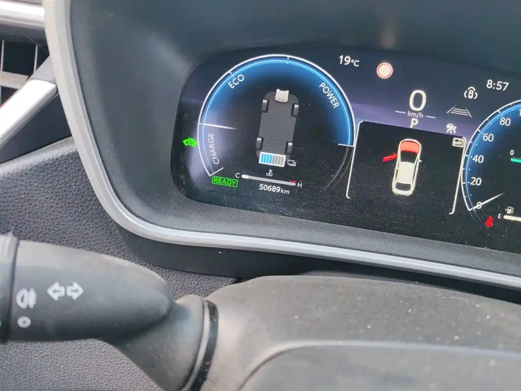 Toyota Levin 2023 Smart Hybrid 1.8L Luxury фото 5