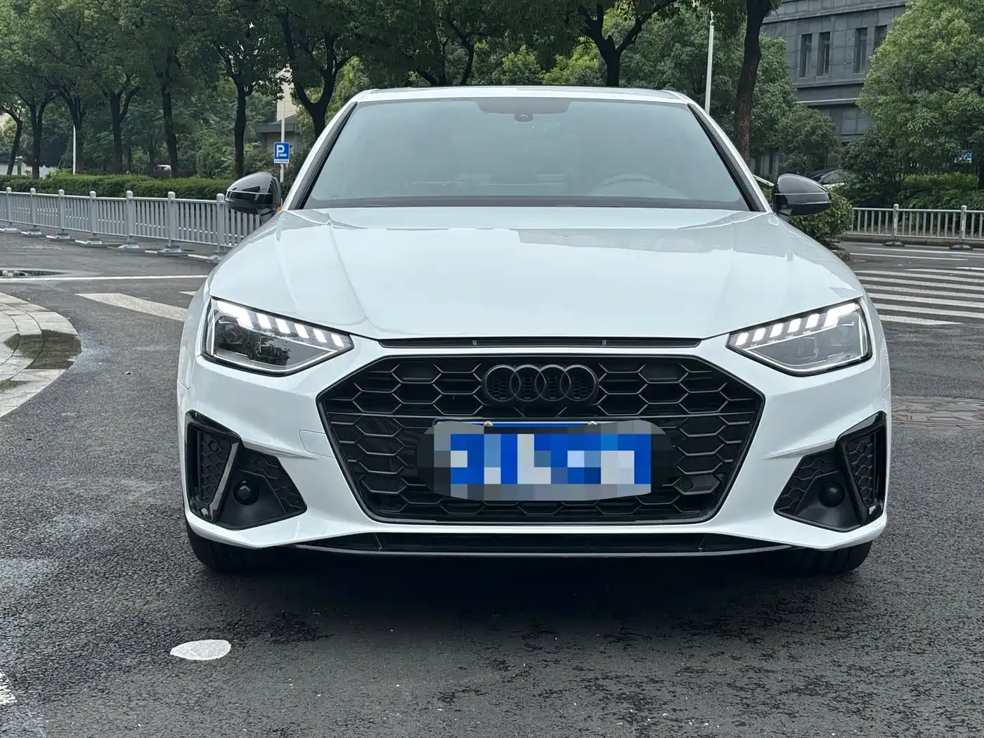 Audi A4L 2025 2025 2 Million Celebration Edition 40 TFSI Luxury Dynamic