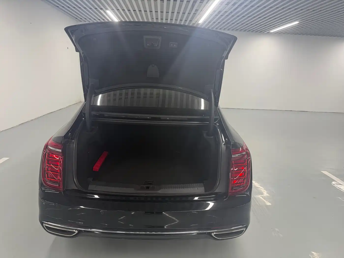 Hongqi H9 2022 3.0T Smart Connect Flag Leader 4-Seater фото 12