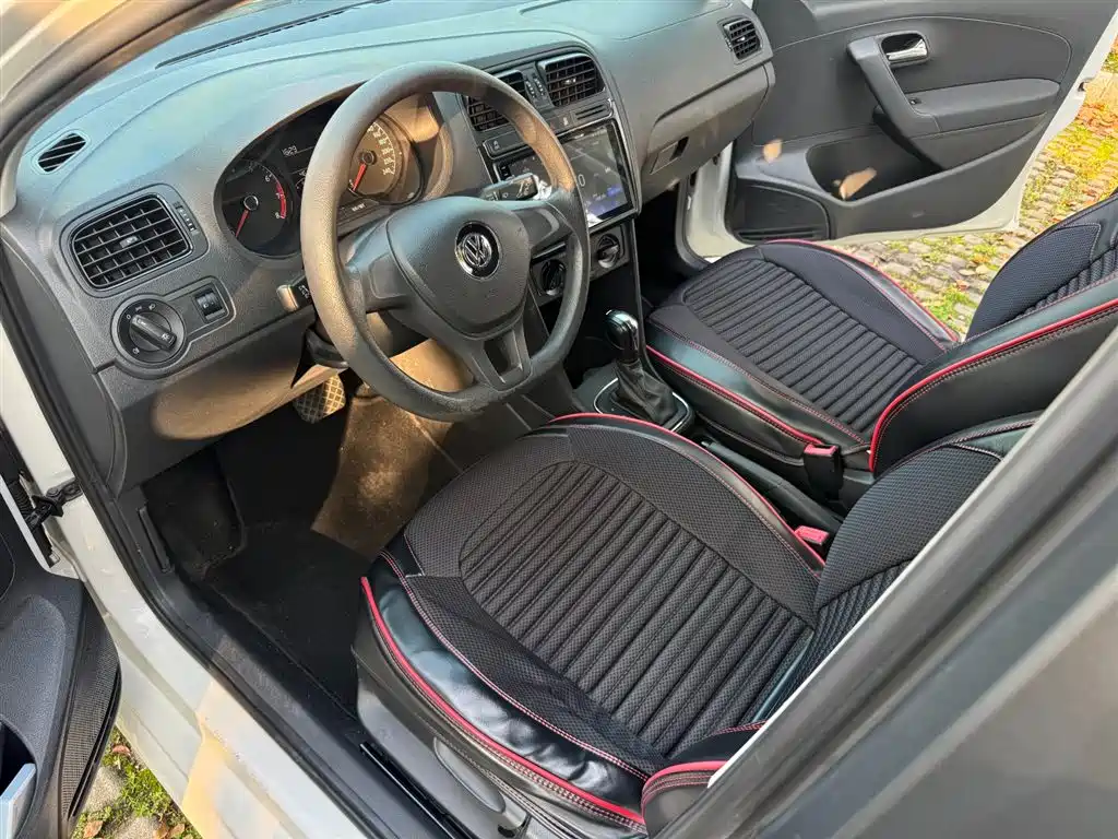 Volkswagen Polo 2018 1.5L Auto Safe Drive фото 11