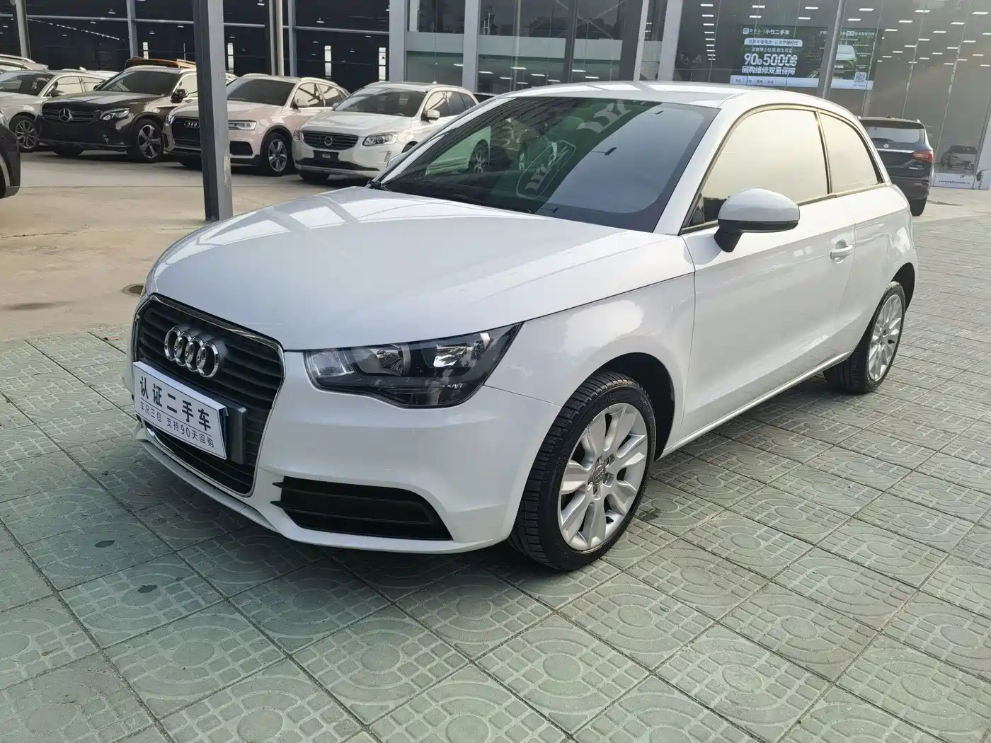 Audi A1 2015 2014 30 TFSI Fashion
