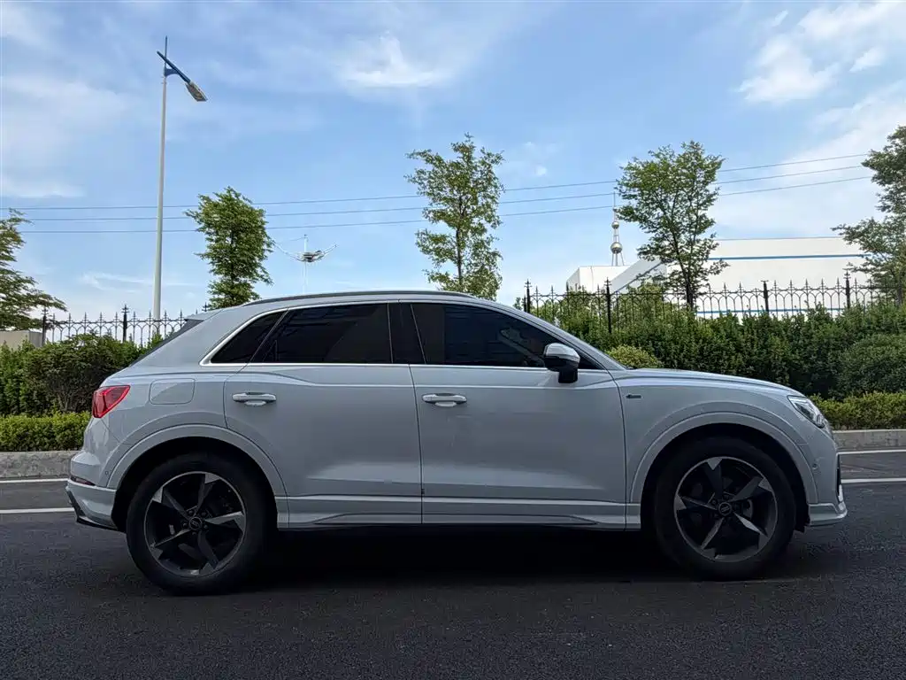 Audi Q3 2022 35 TFSI Fashion Dynamic фото 4