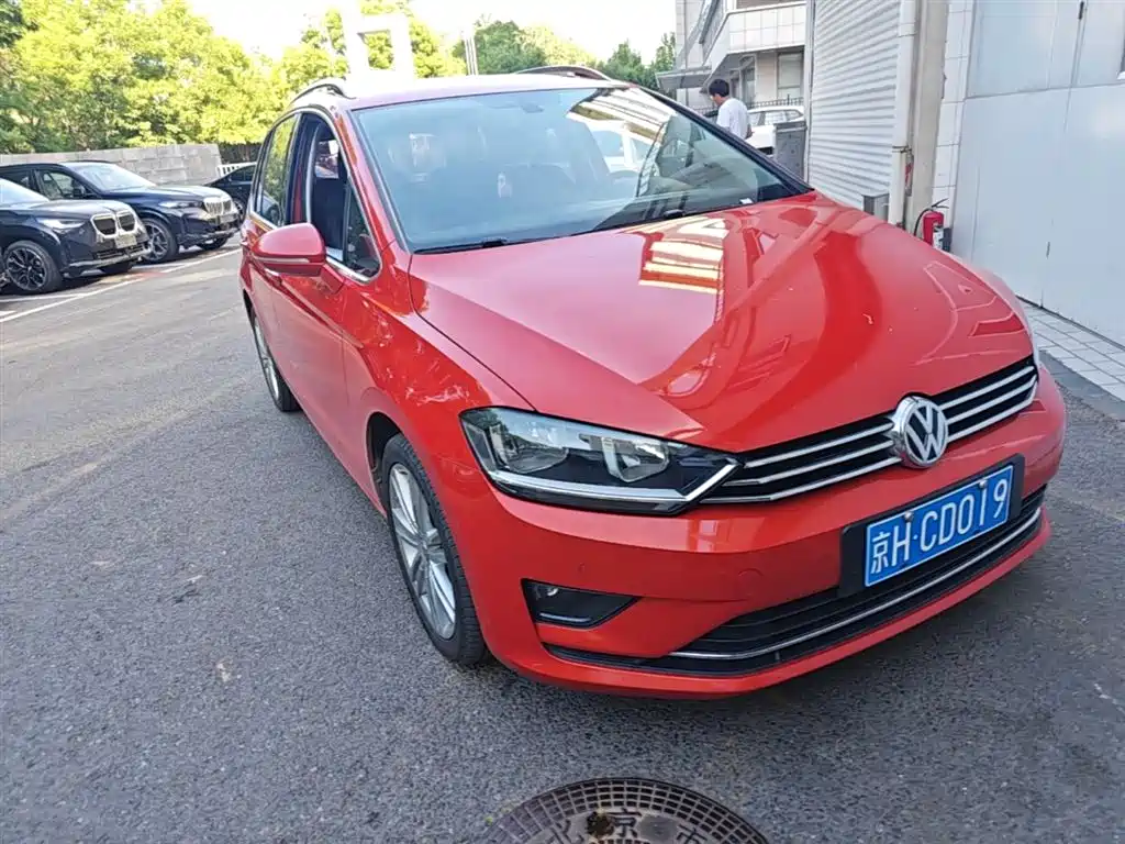 Volkswagen Golf Sportsvan 2018 230TSI Automatic Luxury фото 7