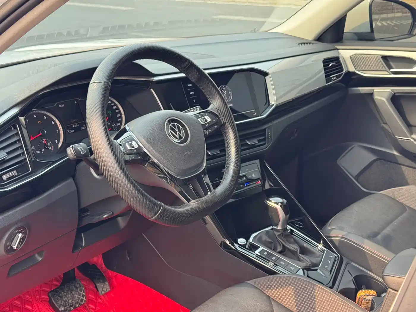 Volkswagen Tayron 2022 280TSI 2WD Luxury Smart Connect Edition фото 11