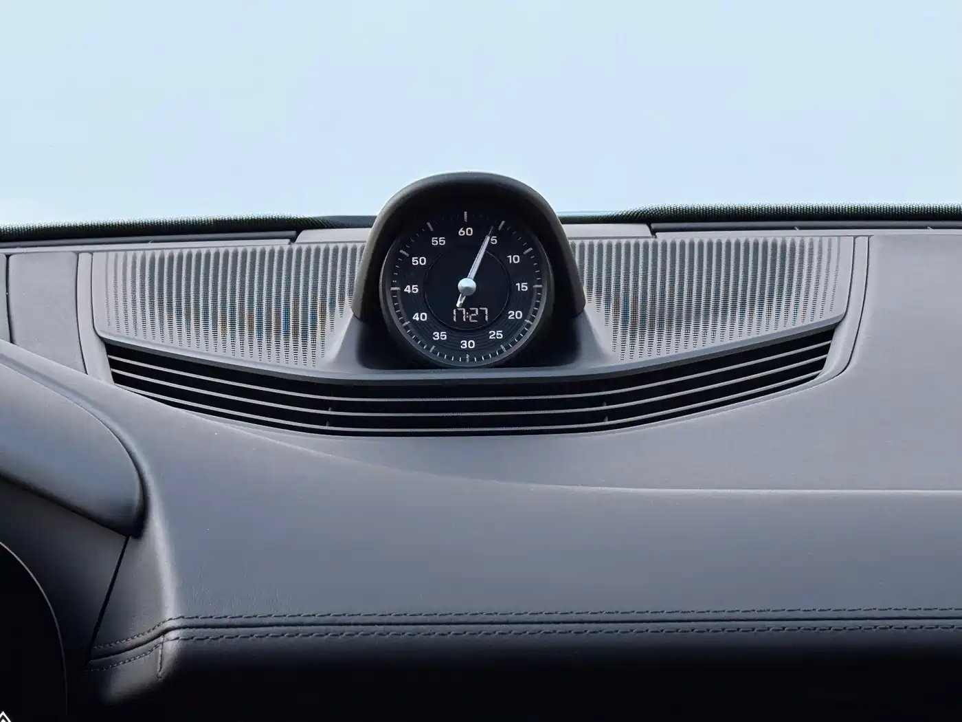 Porsche Taycan 2022 Taycan фото 16