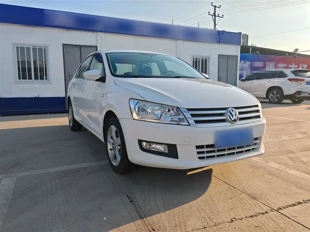 Volkswagen Santana 2013 1.4L Manual Comfort Edition фото 4