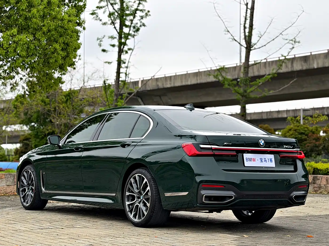 BMW 7 Series 2019 740Li Exclusive M Sport Package фото 19
