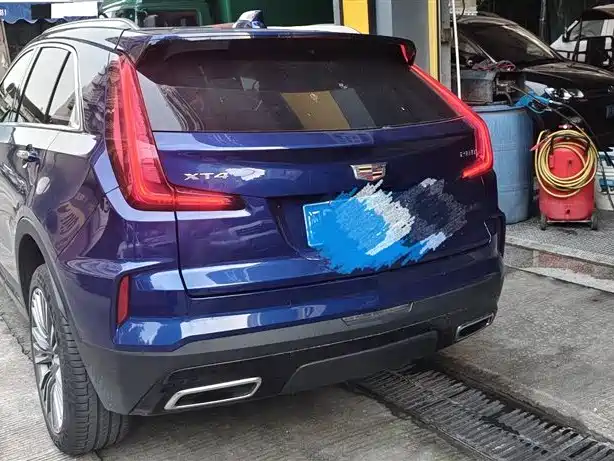 CADILLAC XT4