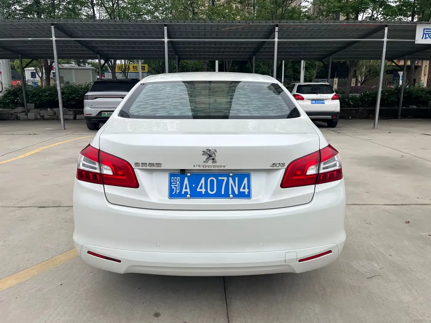 Peugeot 408 2014 1.8L Automatic Luxury Edition фото 8