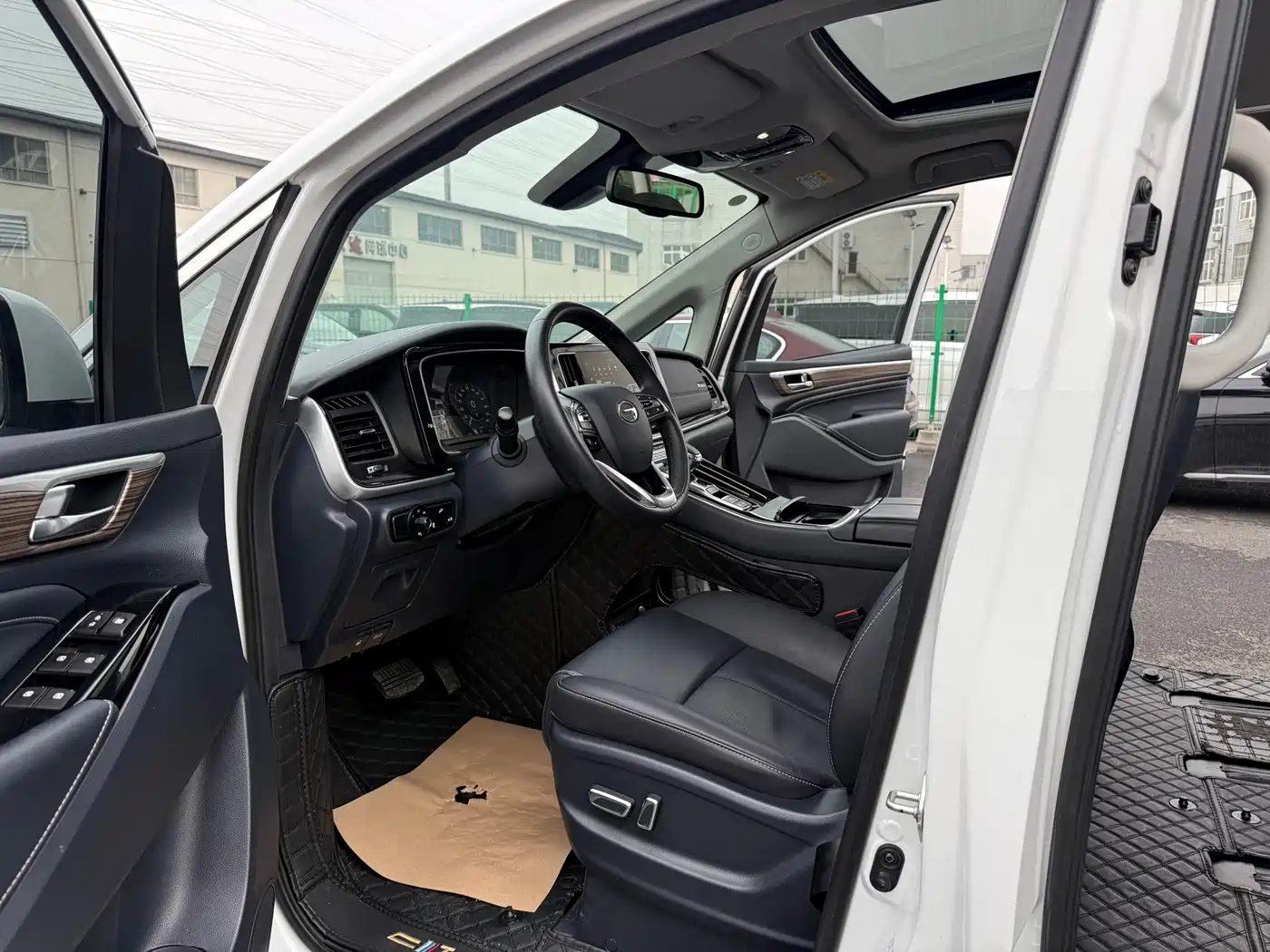 GAC Trumpchi Trumpchi M8 2023 Leading Series 390T Prestige Edition фото 11