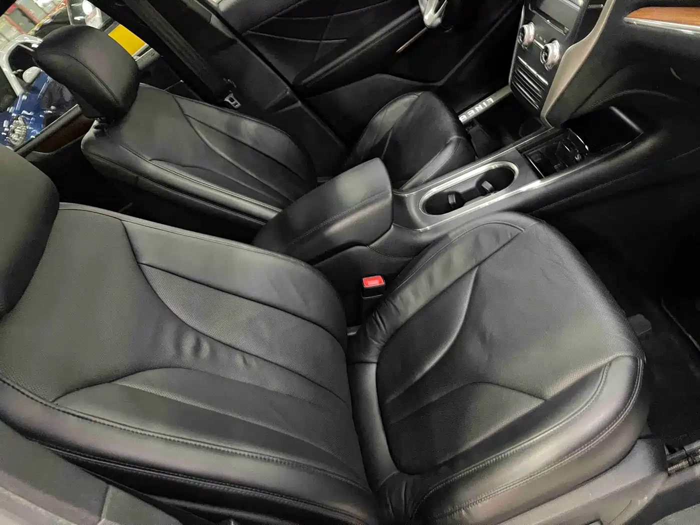 Фото 20 - Lincoln MKC