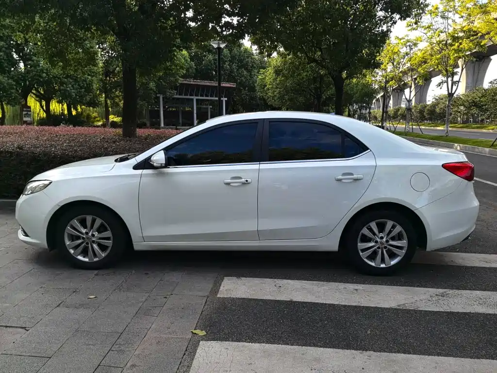 Roewe 360 2016 2015 1.5L Automatic Luxury