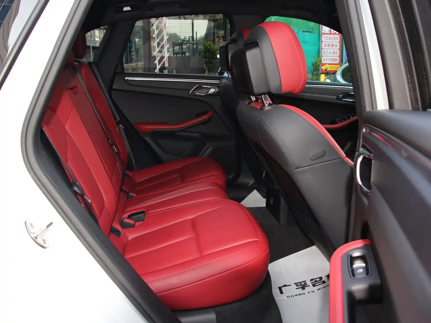 Porsche Macan 2017 Macan GTS 3.0T фото 12