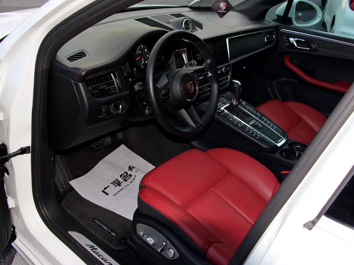 Porsche Macan 2017 Macan GTS 3.0T фото 20