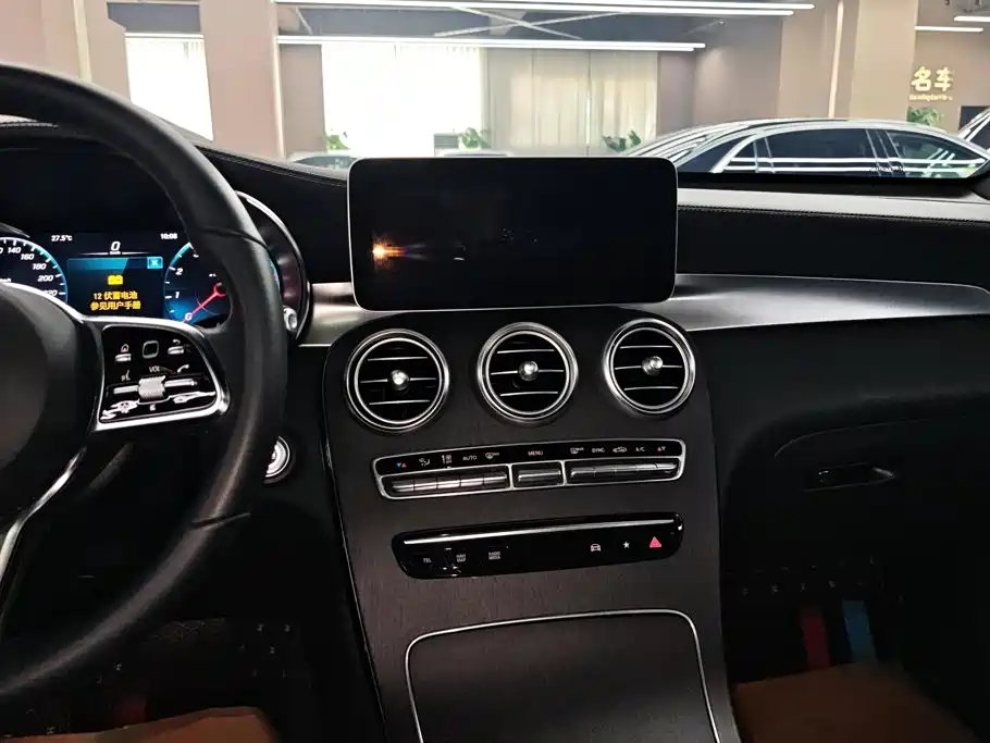 Mercedes-Benz GLC Coupe 2023 2023 Facelift GLC 300 4MATIC Coupe SUV