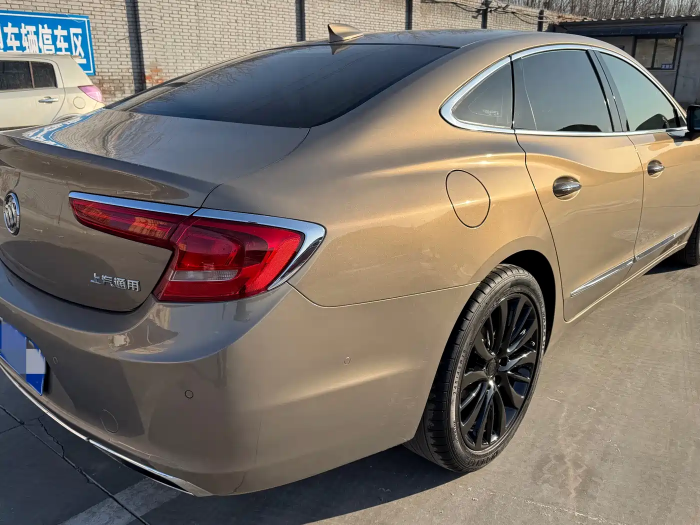 Buick LaCrosse 2018 Model 28T Luxury Edition фото 4