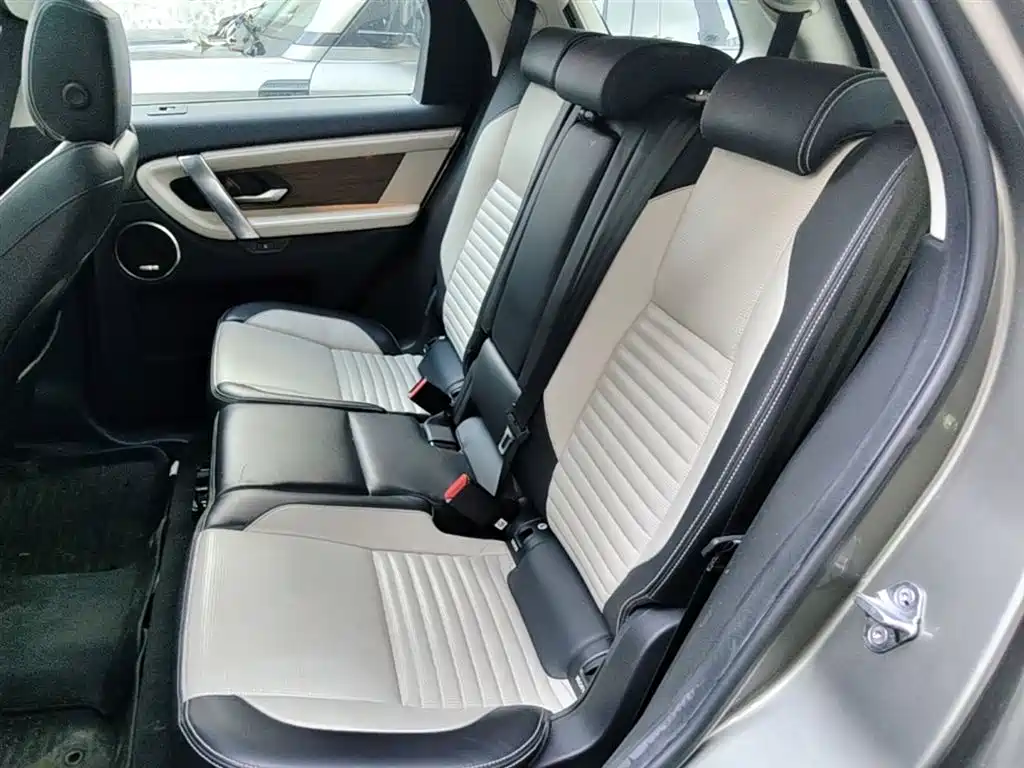 Land Rover Discovery Sport 2021 249PS R-Dynamic SE Performance Technology Edition 7-seater фото 24