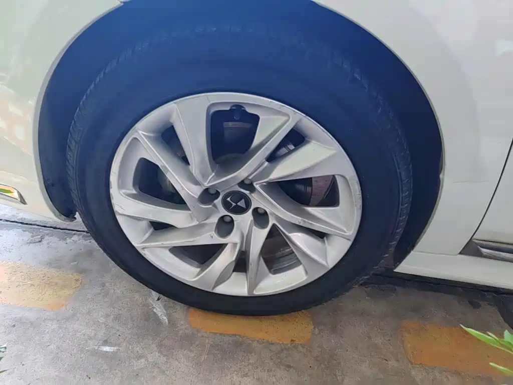 DS 5LS 2015 2015 1.6T Style THP160
