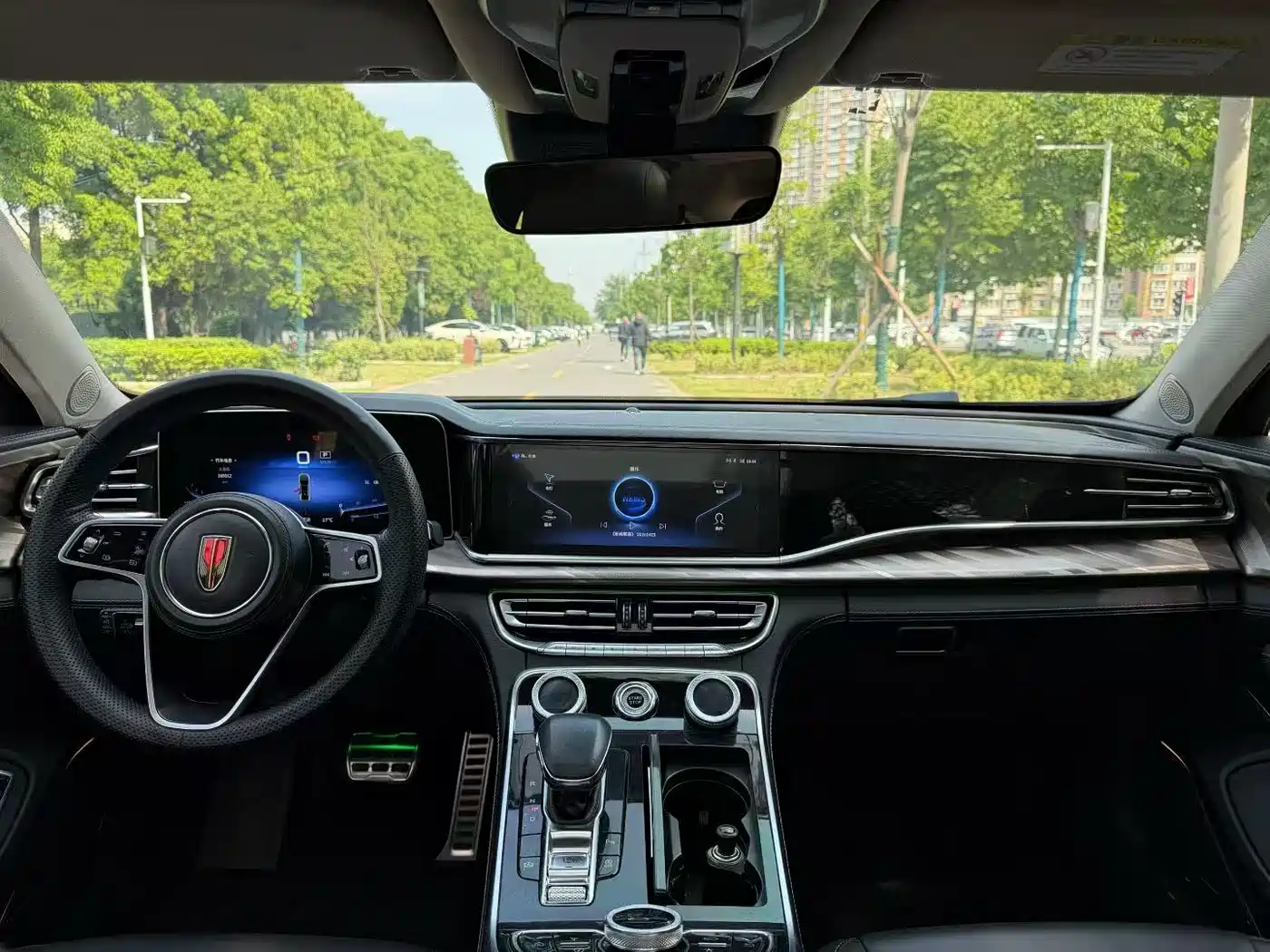 Hongqi H9 2022 2.0T Smart Connect Flag Joy Edition фото 5