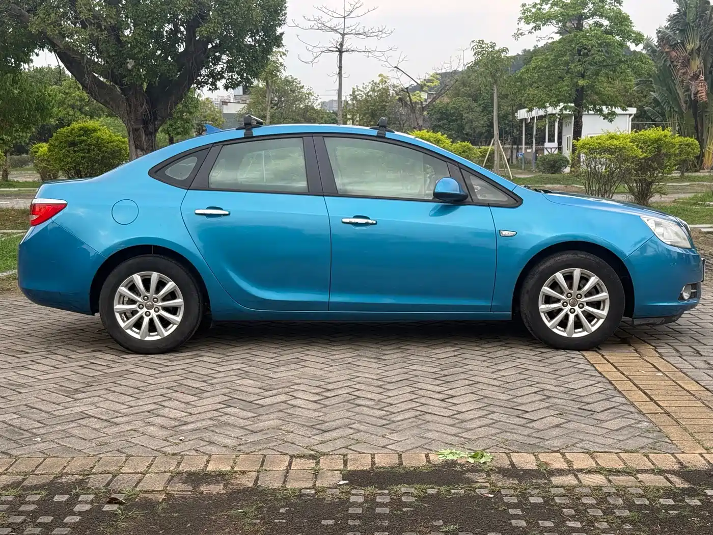 Buick Excelle 2012 GT 1.6L Automatic Fashion Edition фото 11