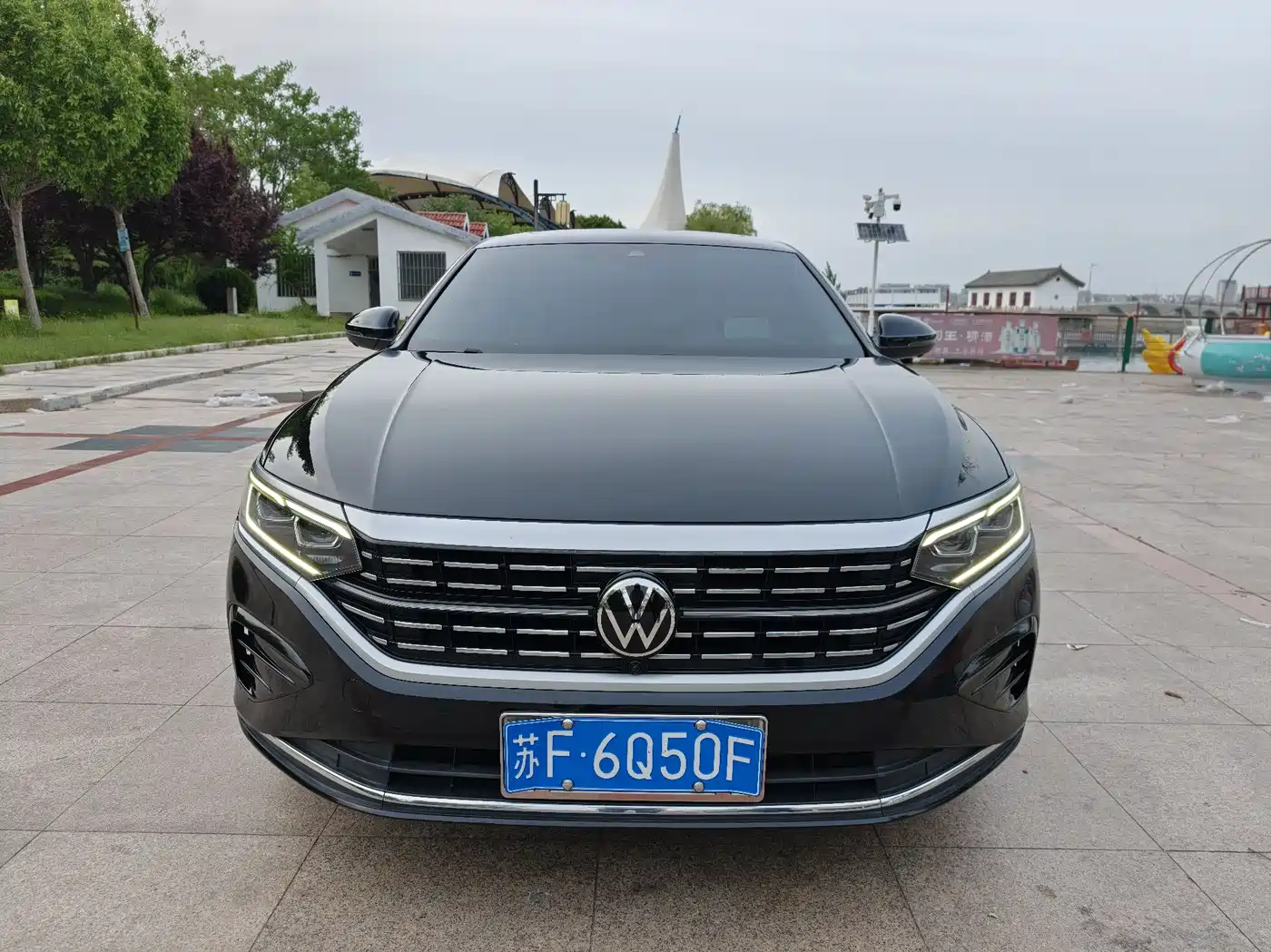 Volkswagen Passat 2022 380TSI Flagship Edition фото 2