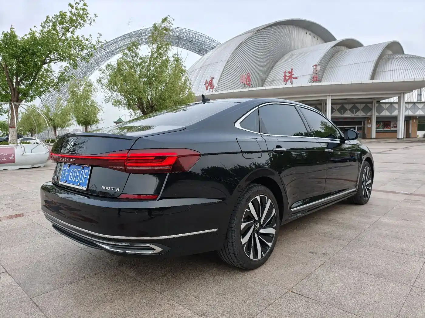 Volkswagen Passat 2022 380TSI Flagship Edition фото 6