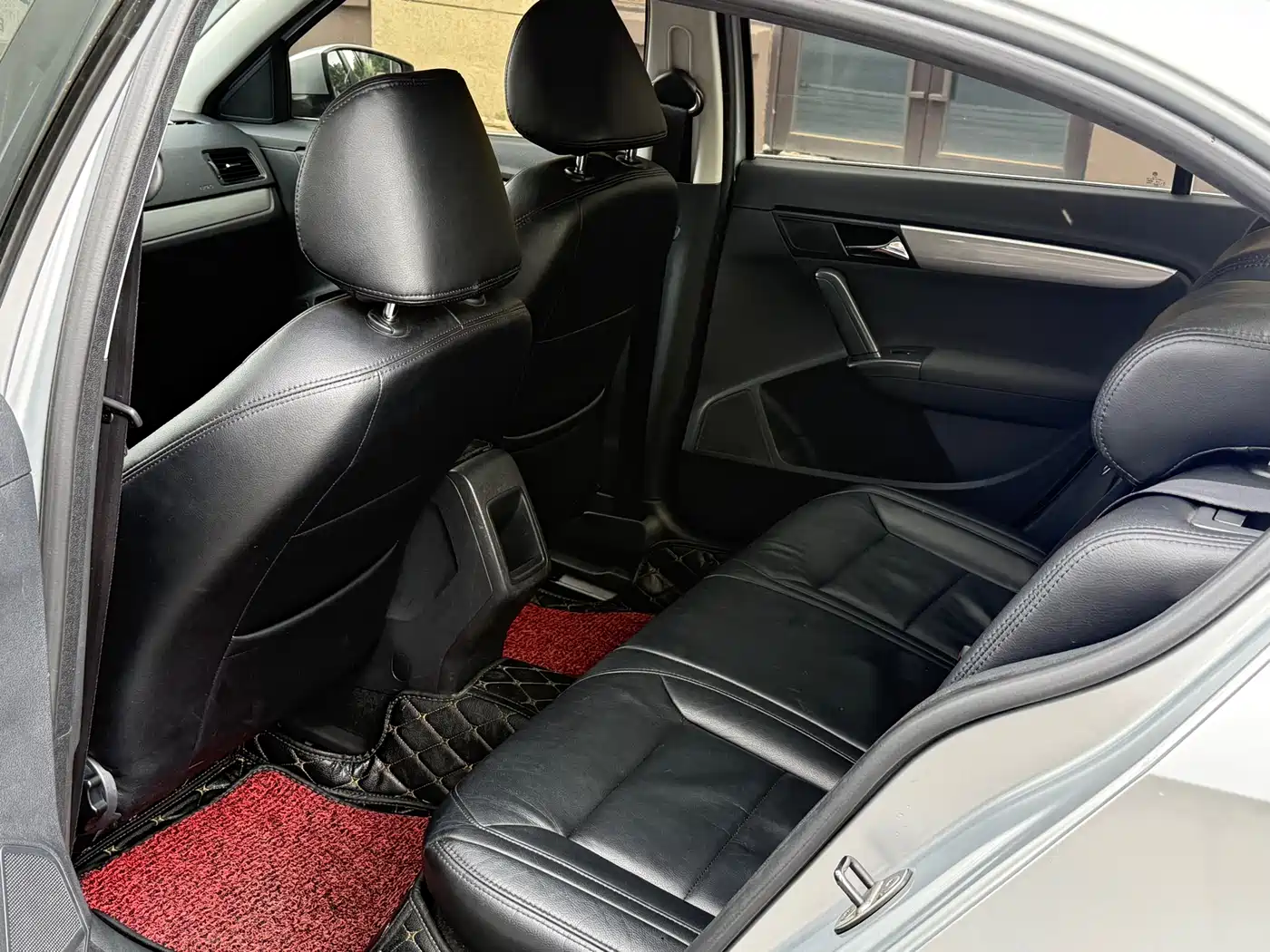 Volkswagen Lavida 2013 Facelift Classic 1.6L Automatic Trend фото 5