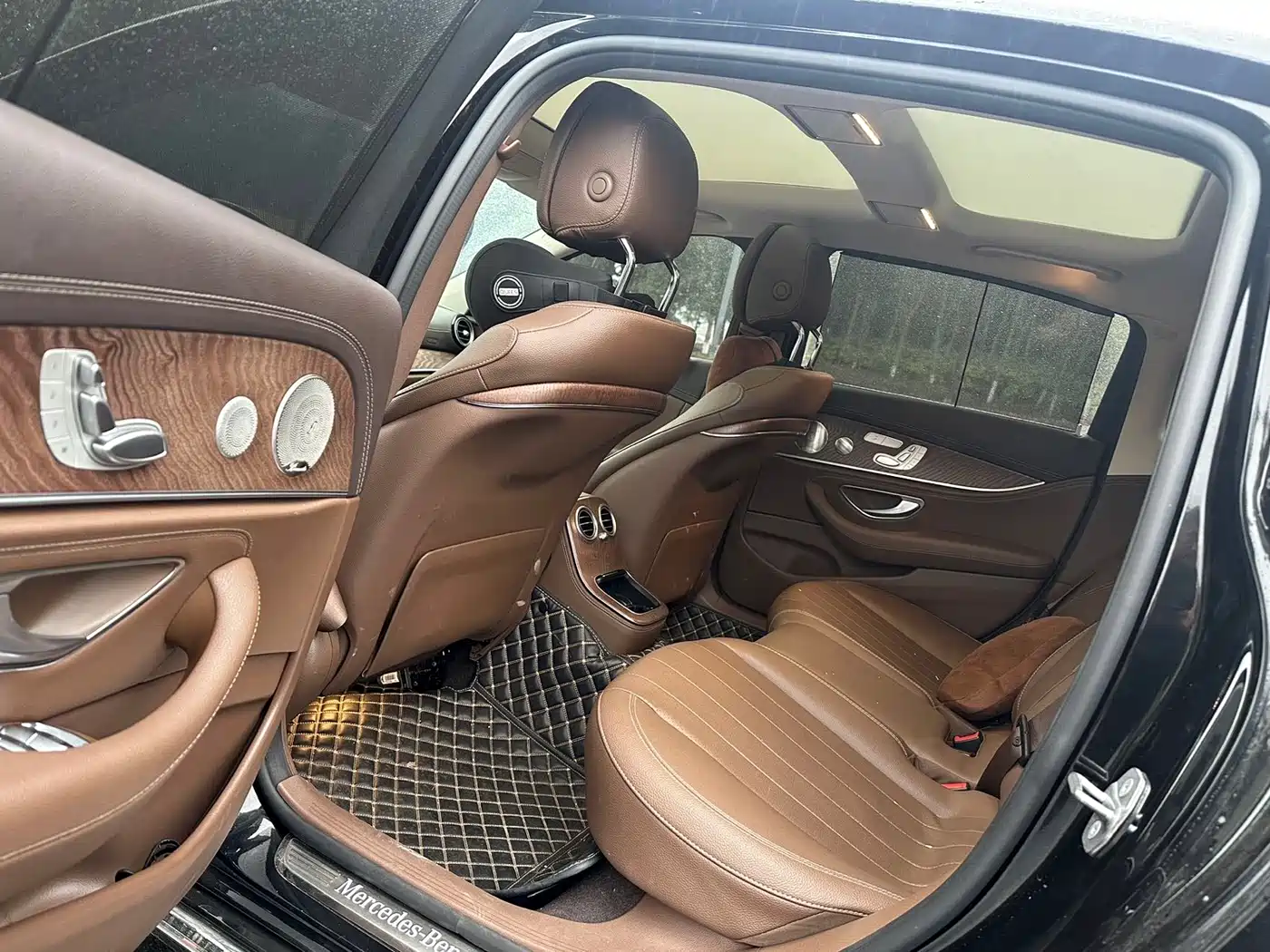 MERCEDES-BENZ E CLASS