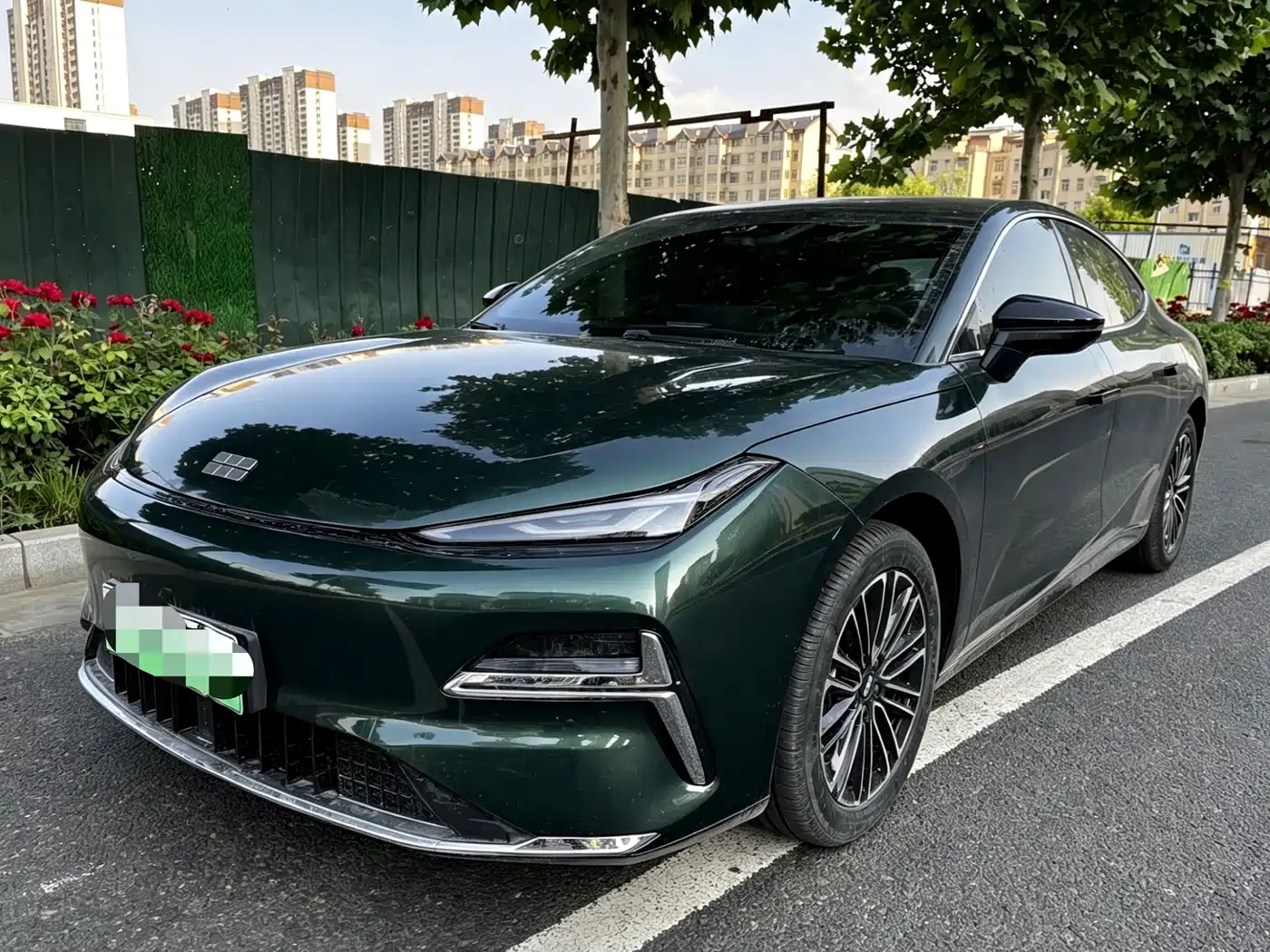 Geely Galaxy Galaxy Xingyao 8 2025 130km EM-i Premium Edition