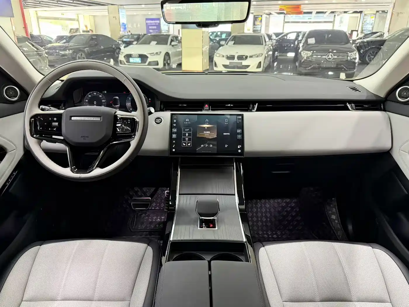 Photo 6 - Land Rover Range Rover Evoque