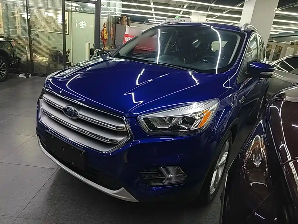 Ford Kuga 2017 2018 EcoBoost 180 FWD Platinum Wing