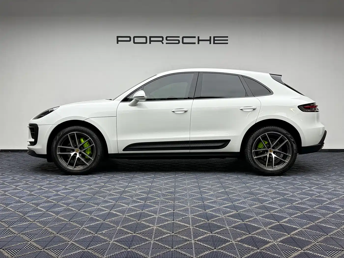 Porsche Macan 2023 Macan 2.0T фото 5