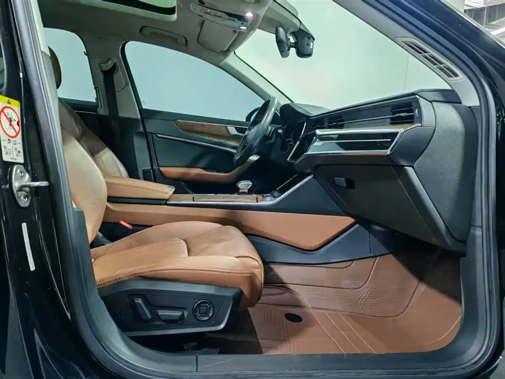 Audi A6L 2021 45 TFSI Exclusive Elegance фото 7