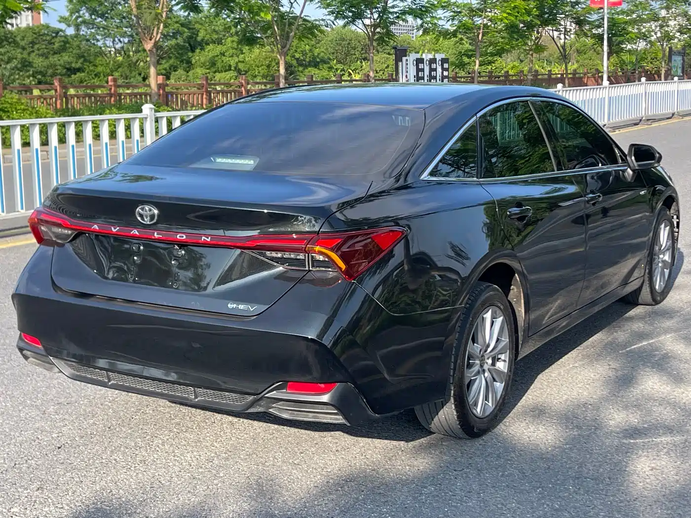 Toyota Avalon 2024 Model Hybrid 2.0L Premium Selection Edition фото 4