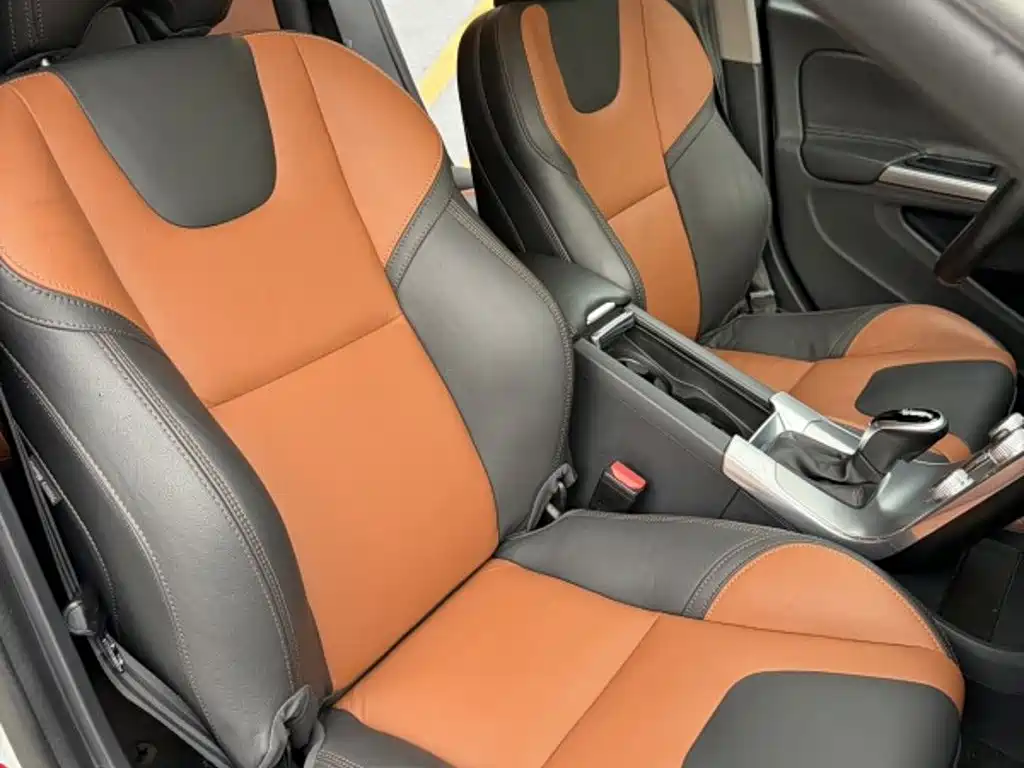 Volvo V60 2018 2017 Cross Country T5 AWD China VI