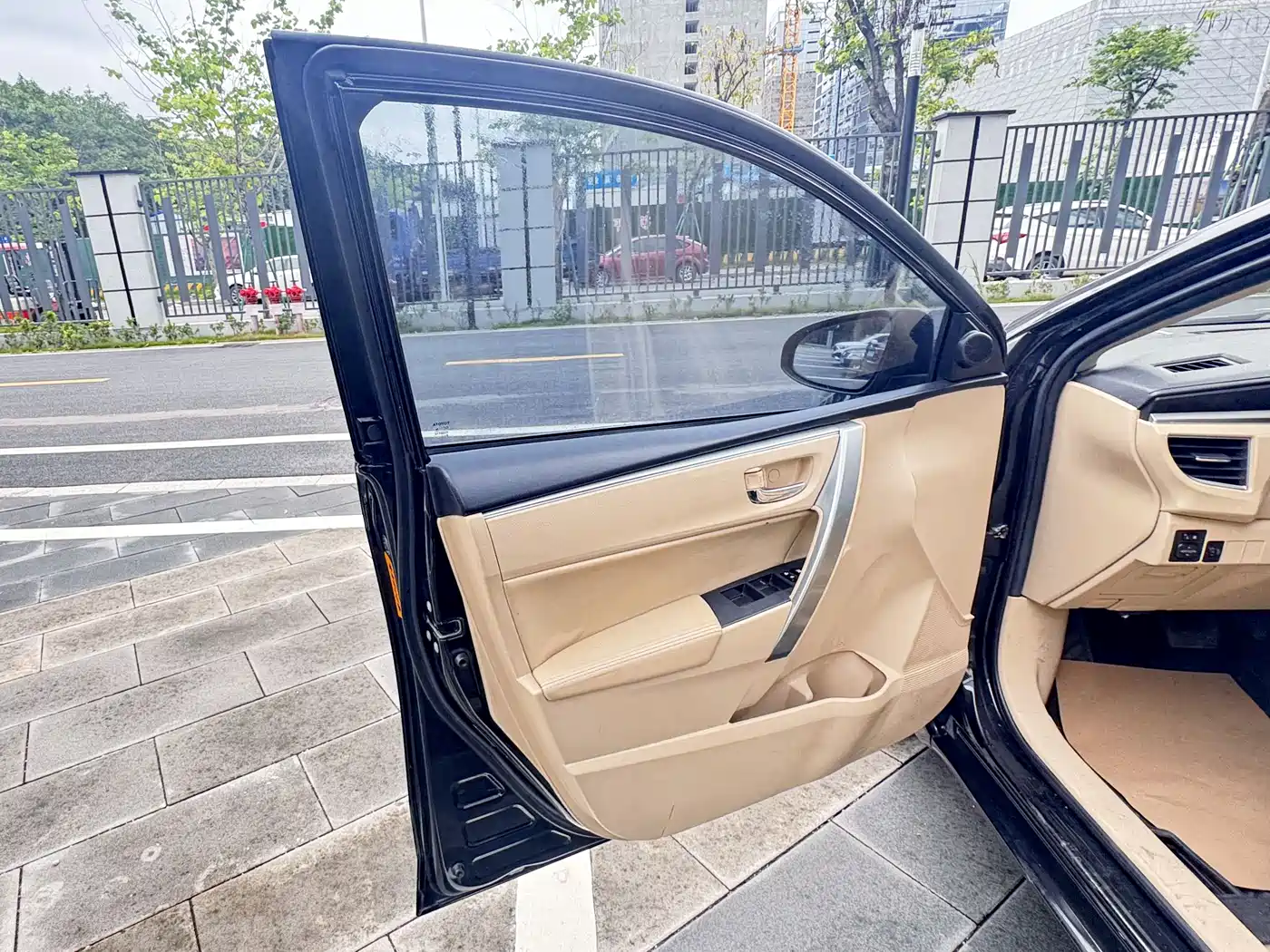 Toyota Corolla 2014 1.6L CVT GL фото 21