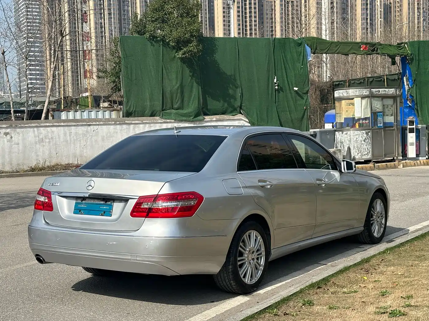 Фото 4 - Mercedes-Benz E-Class