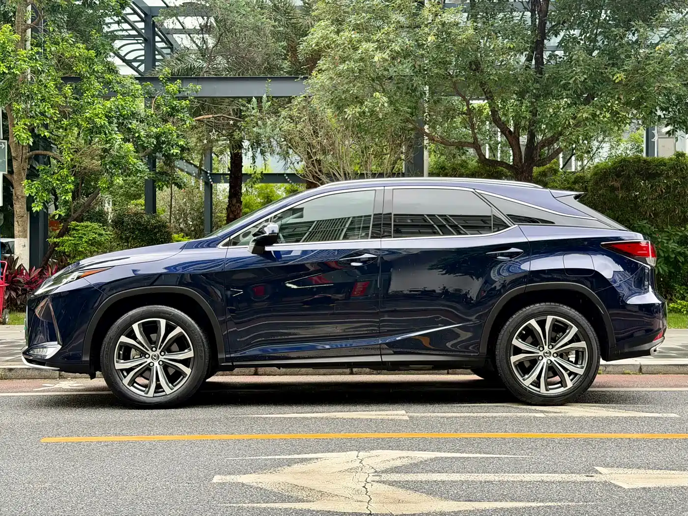 Lexus RX 2020 Facelift 300 AWD Elegance Edition фото 6